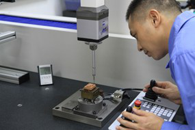 三坐標(biāo)測量機(jī) 三坐標(biāo)測量機(jī)